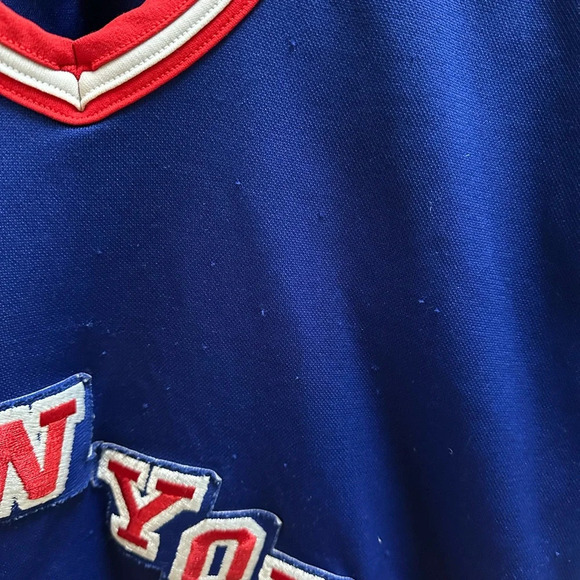 Vintage NHL CCM New York Rangers Spellout Jersey Medium - Picture 5 of 11